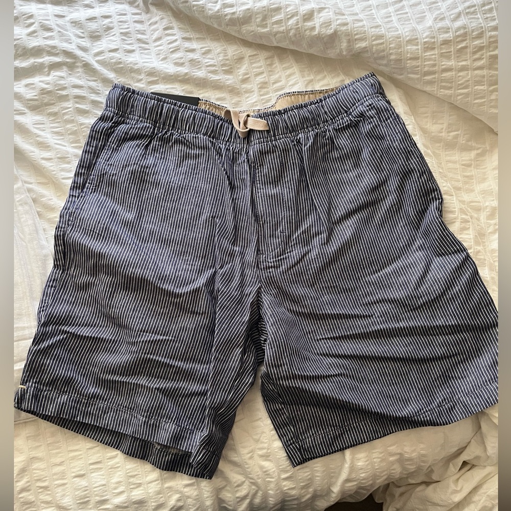 NWT Banana Republic striped navy shorts